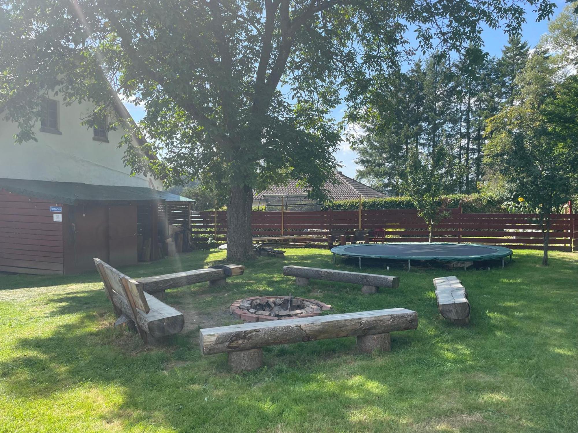 Ferienhaus Backesgarten Fuer 22 Personen Neichen ภายนอก รูปภาพ